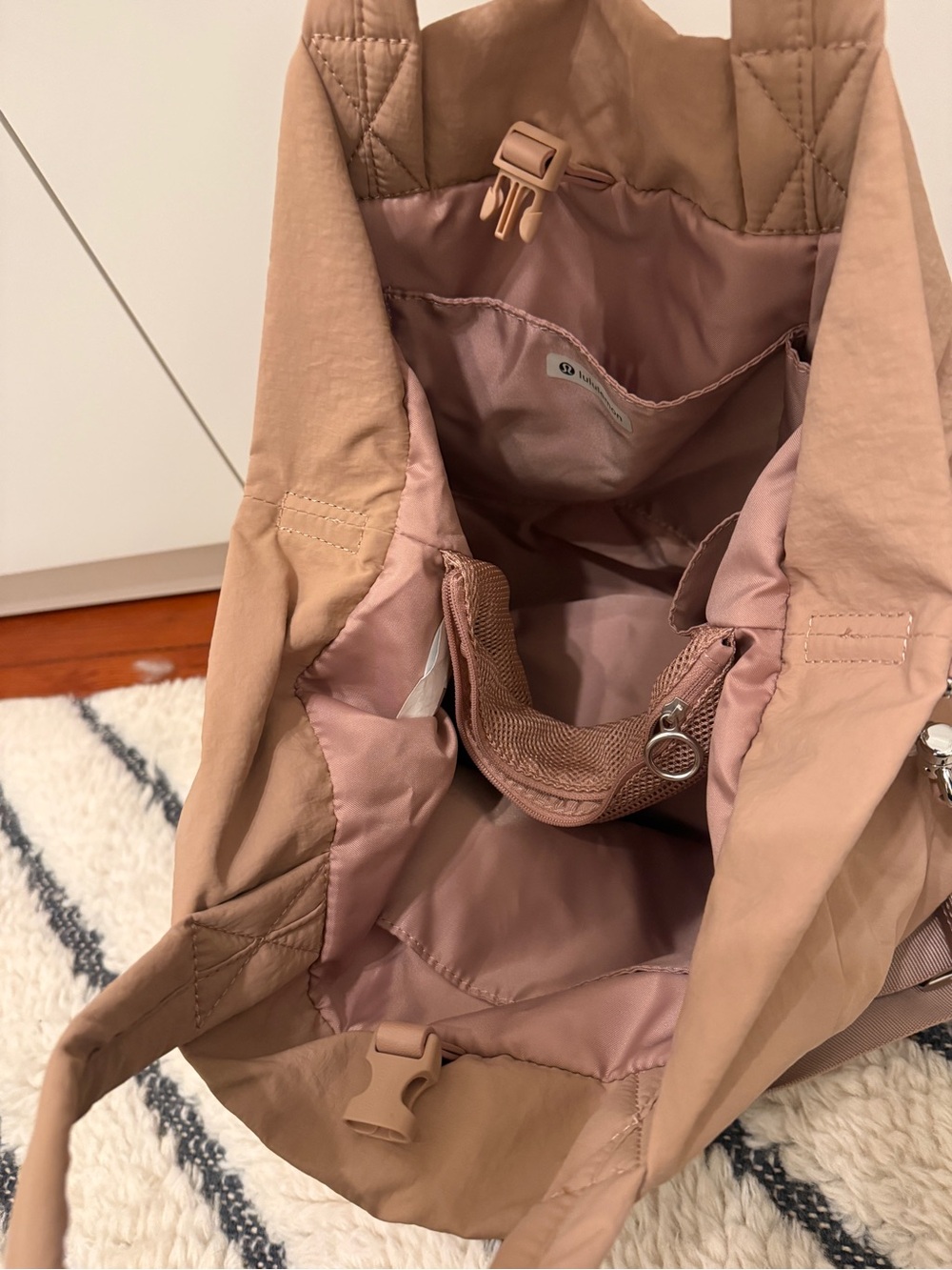 New Lululemon On My Level Bag 2.0 19L - Picture 6 of 9
